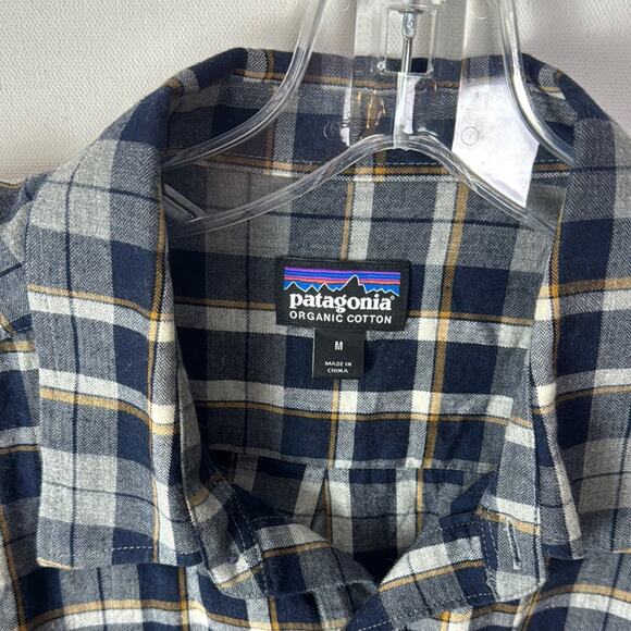 Patagonia Button Down - Men's Medium - Picture 2 of 5